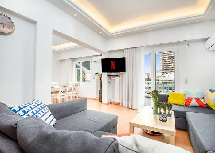 Modern Spacious Apt In Athens